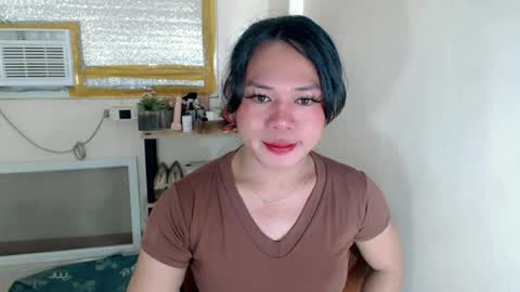 Snapshot of bella_ngo chatting on July 2, 2026, 7:25 am bella_ngo online show from July 2, 2026, 7:25 am