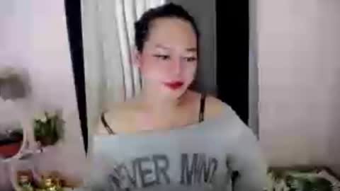 Snapshot of bella_ngo chatting on July 12, 2026, 12:51 pm bella_ngo online show from July 12, 2026, 12:51 pm