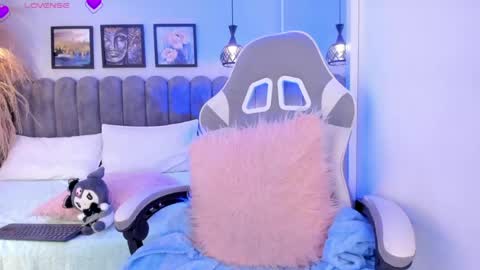 bella_peach_ online show from April 18, 2026, 3:10 am