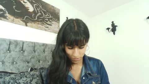 Bella online show from April 5, 2026, 1:36 am