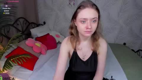 Linda Bella online show from March 22, 2026, 12:25 am