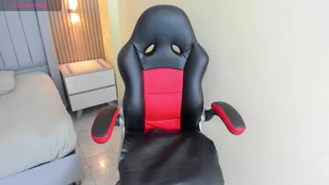 BELLA STONE  online show from February 17, 2026, 7:20 pm