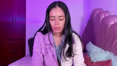 Snapshot of bella_sun_ chatting on February 8, 2026, 2:37 am Valeria Model Independent online show from February 8, 2026, 2:37 am