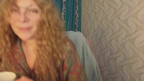 Snapshot of bella_swonn_ chatting on January 14, 2026, 3:28 pm Bella online show from January 14, 2026, 3:28 pm