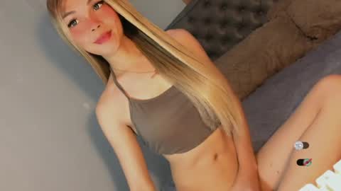 Bella online show from June 4, 2026, 3:45 am