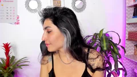 Bella online show from January 30, 2025, 5:52 am