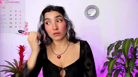 Bella online show from March 12, 2025, 2:09 am