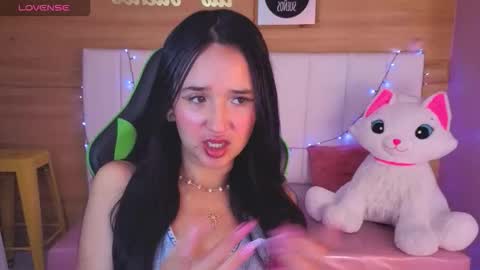 Bella online show from March 10, 2026, 12:43 pm