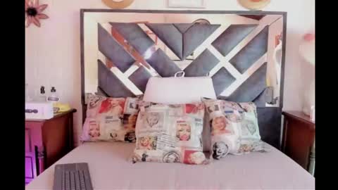 bella_volup online show from July 16, 2026, 2:56 pm
