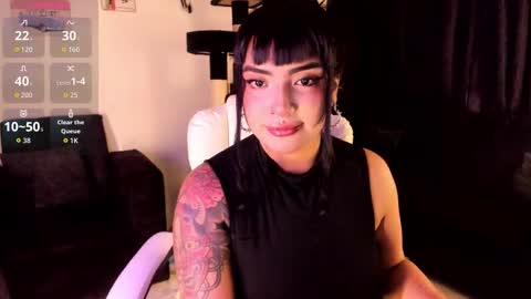 Snapshot of bellaa_miller chatting on October 1, 2025, 10:49 pm Bella online show from October 1, 2025, 10:49 pm