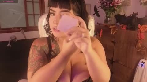 Snapshot of bellaa_miller chatting on October 14, 2025, 8:09 pm Bella online show from October 14, 2025, 8:09 pm