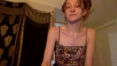 bellababe_e online show from March 4, 2026, 5:02 am