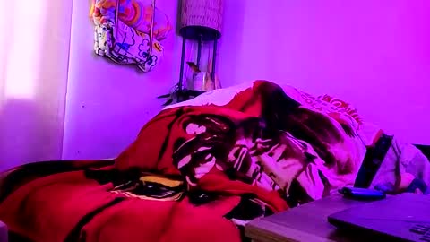 Belle online show from December 22, 2024, 8:47 pm