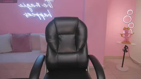  Bella C  online show from November 8, 2025, 7:45 pm