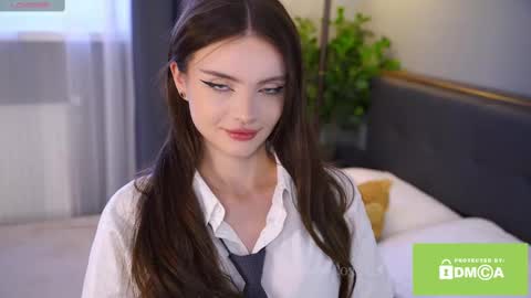 Bella I took a vacation and Ill be back on December 18th So dont lose me To keep in touch I have a TG -  you can find below online show from March 6, 2025, 7:25 am