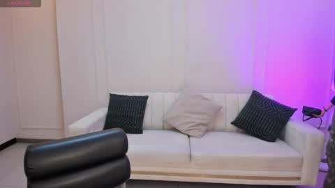 Snapshot of bellaconnor_ chatting on February 10, 2026, 4:05 am Bella online show from February 10, 2026, 4:05 am