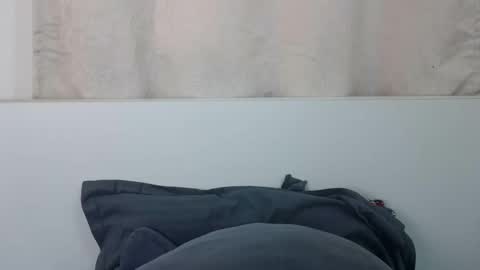 Snapshot of bellacrystall chatting on November 24, 2025, 6:02 am bellacrystall online show from November 24, 2025, 6:02 am