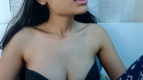 Snapshot of bellacrystall chatting on January 8, 2026, 4:59 am bellacrystall online show from January 8, 2026, 4:59 am