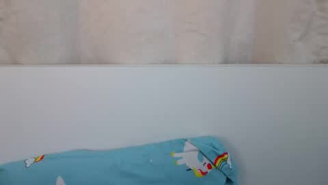 Snapshot of bellacrystall chatting on January 10, 2026, 7:54 am bellacrystall online show from January 10, 2026, 7:54 am