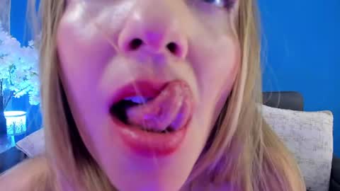 Snapshot of bellamariex chatting on July 11, 2026, 5:59 pm Bella Marie online show from July 11, 2026, 5:59 pm