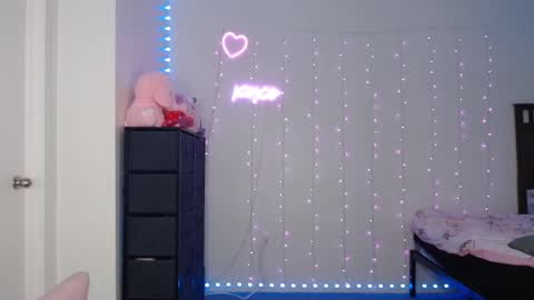 Bella Monroe online show from March 10, 2025, 3:56 am