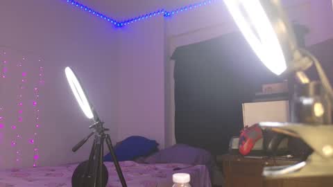 Bella Monroe online show from September 10, 2025, 3:28 am