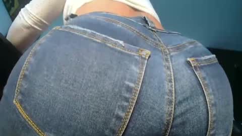 Snapshot of bellangel_ chatting on January 24, 2025, 10:41 pm Camille  online show from January 24, 2025, 10:41 pm