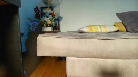 Snapshot of bellangel_ chatting on March 4, 2025, 1:23 am Camille  online show from March 4, 2025, 1:23 am