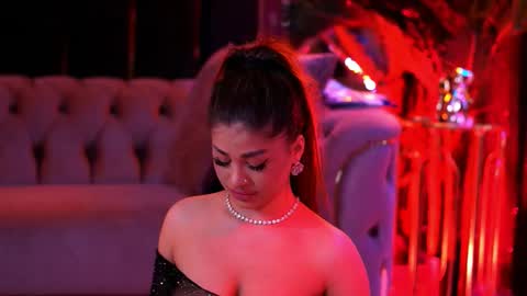 Bella online show from February 15, 2026, 6:37 pm