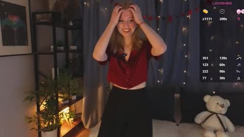 Lana but not DelRay online show from February 14, 2026, 11:18 am