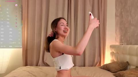 Anna  u can call me Ana de Armas online show from November 6, 2025, 5:25 pm