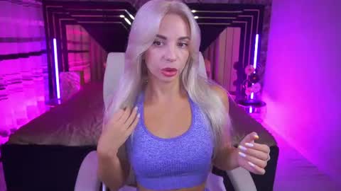 Bella online show from July 22, 2026, 1:47 pm