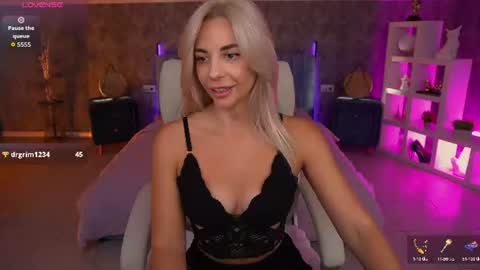 Bella online show from July 25, 2026, 1:41 pm