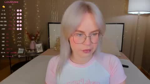 Bella online show from November 23, 2025, 12:54 am