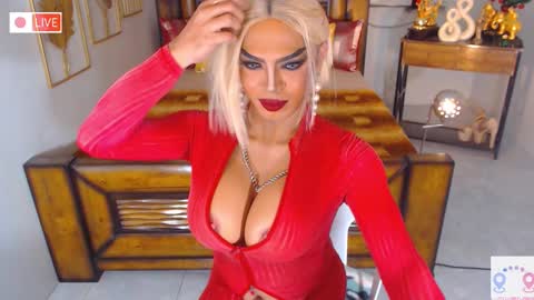 Snapshot of bellatrixxhuckerts chatting on January 20, 2025, 2:01 am B E L L A T R I X online show from January 20, 2025, 2:01 am