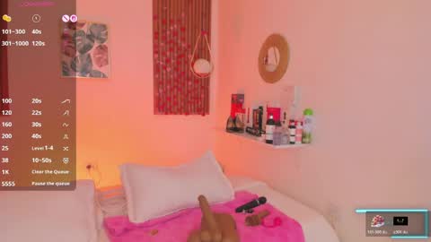 laukyubey             online show from May 21, 2026, 2:02 pm