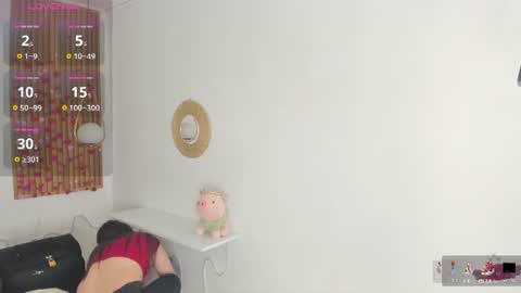Snapshot of bellawoods_ chatting on June 27, 2026, 11:37 am laukyubey online show from June 27, 2026, 11:37 am