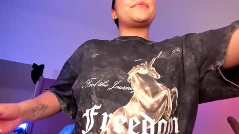 Bella online show from January 23, 2025, 6:56 pm