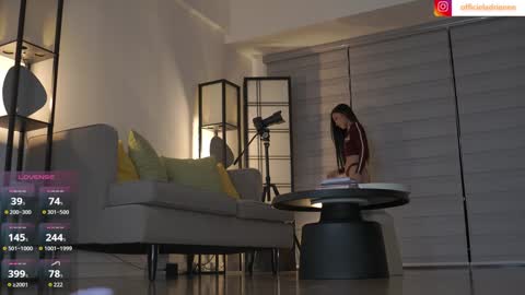 Belle Adrienne  IG  online show from February 8, 2026, 11:46 am