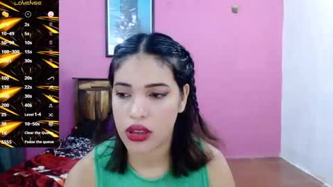 Snapshot of belle_katty000 chatting on October 30, 2025, 7:14 pm SOFIA online show from October 30, 2025, 7:14 pm