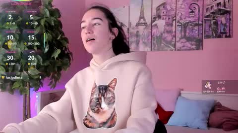 Bella online show from September 24, 2025, 1:25 pm