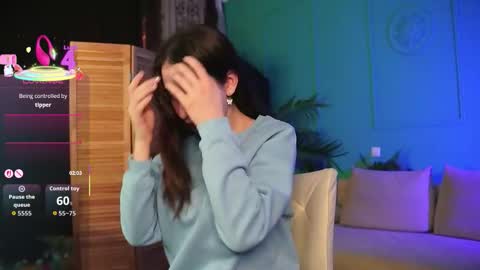 Bella online show from October 13, 2025, 3:45 pm