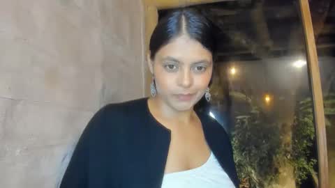 bellezacosmica online show from June 11, 2026, 2:00 am