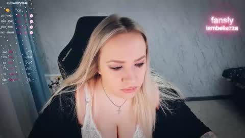 Your Annabelle Wolf  online show from February 4, 2026, 2:34 pm