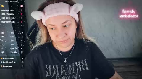 Your Annabelle Wolf  online show from June 17, 2026, 5:03 pm
