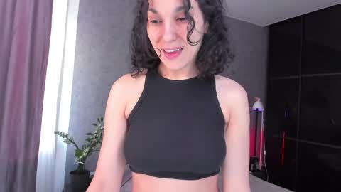 Snapshot of bemby_pam chatting on May 8, 2026, 4:18 am A girl from your dreams online show from May 8, 2026, 4:18 am