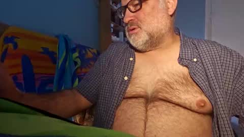 Snapshot of bendavewill chatting on December 18, 2024, 1:15 am Bendavewill online show from December 18, 2024, 1:15 am