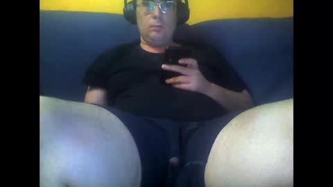 bender_35 online show from January 7, 2025, 10:41 pm