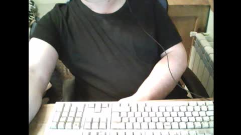 bender_35 online show from February 19, 2025, 11:57 pm