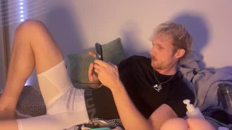 bendoverxo online show from February 24, 2026, 2:42 am